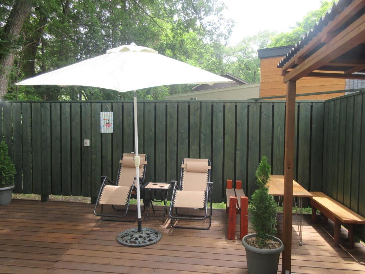 Trailer House Hotel Jennie Miyota Exterior foto