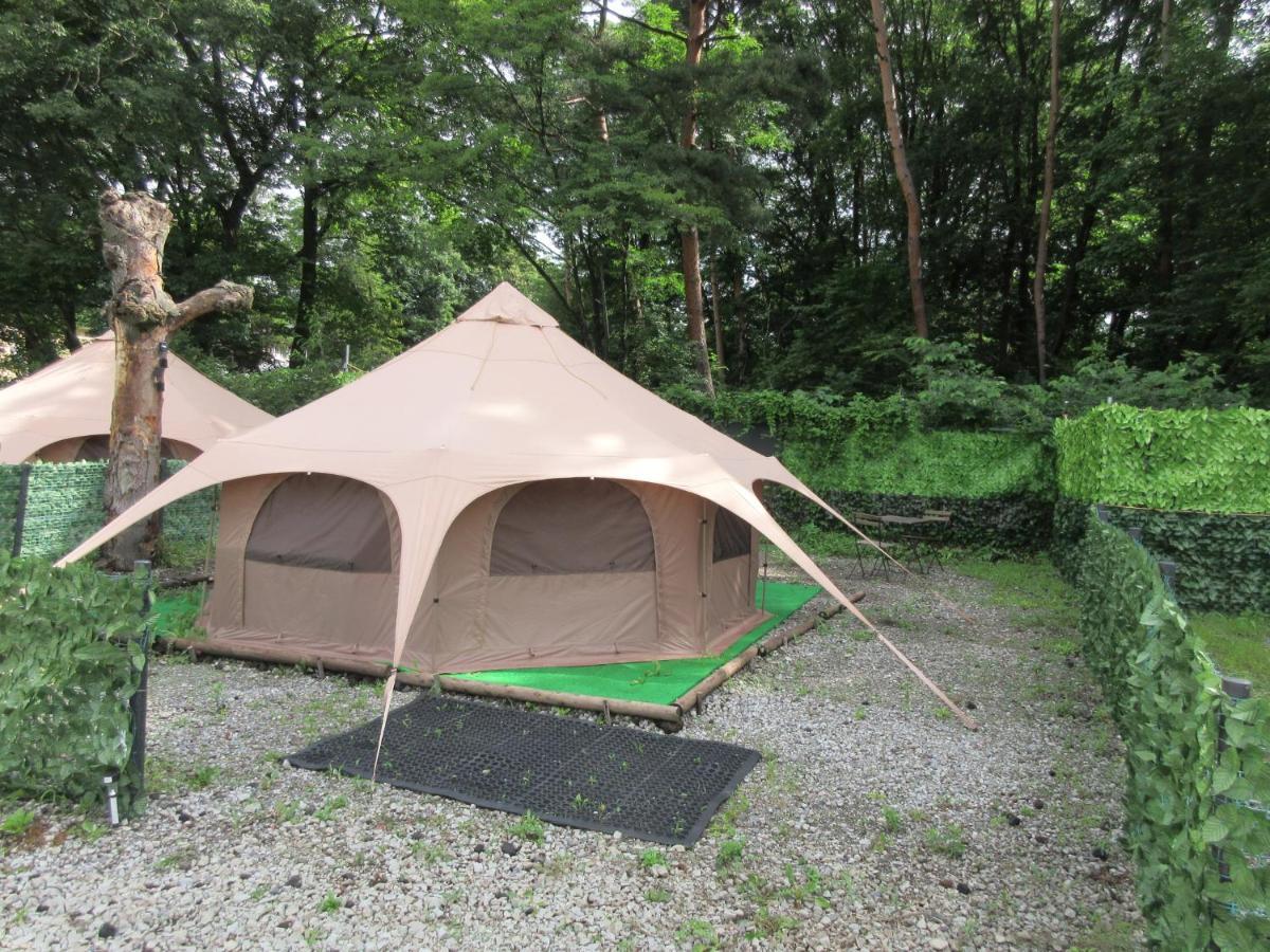 Trailer House Hotel Jennie Miyota Exterior foto