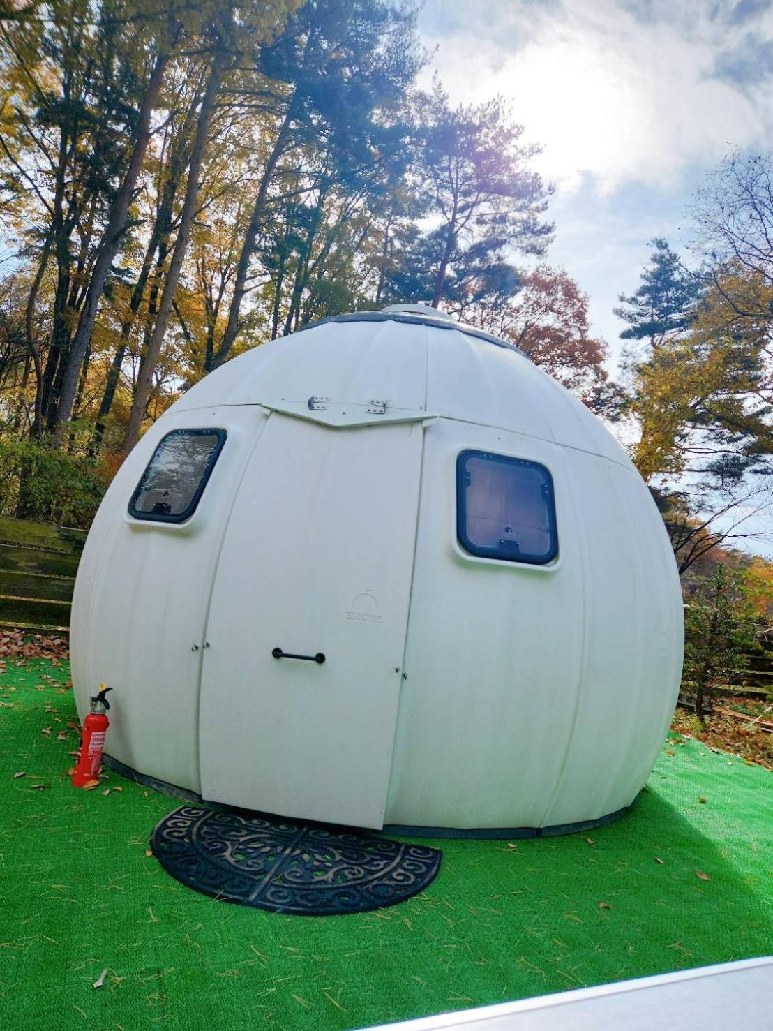 Trailer House Hotel Jennie Miyota Exterior foto